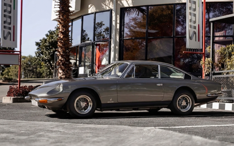 Ferrari 365 GT (1)