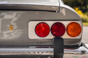 Ferrari 365 GT (2)